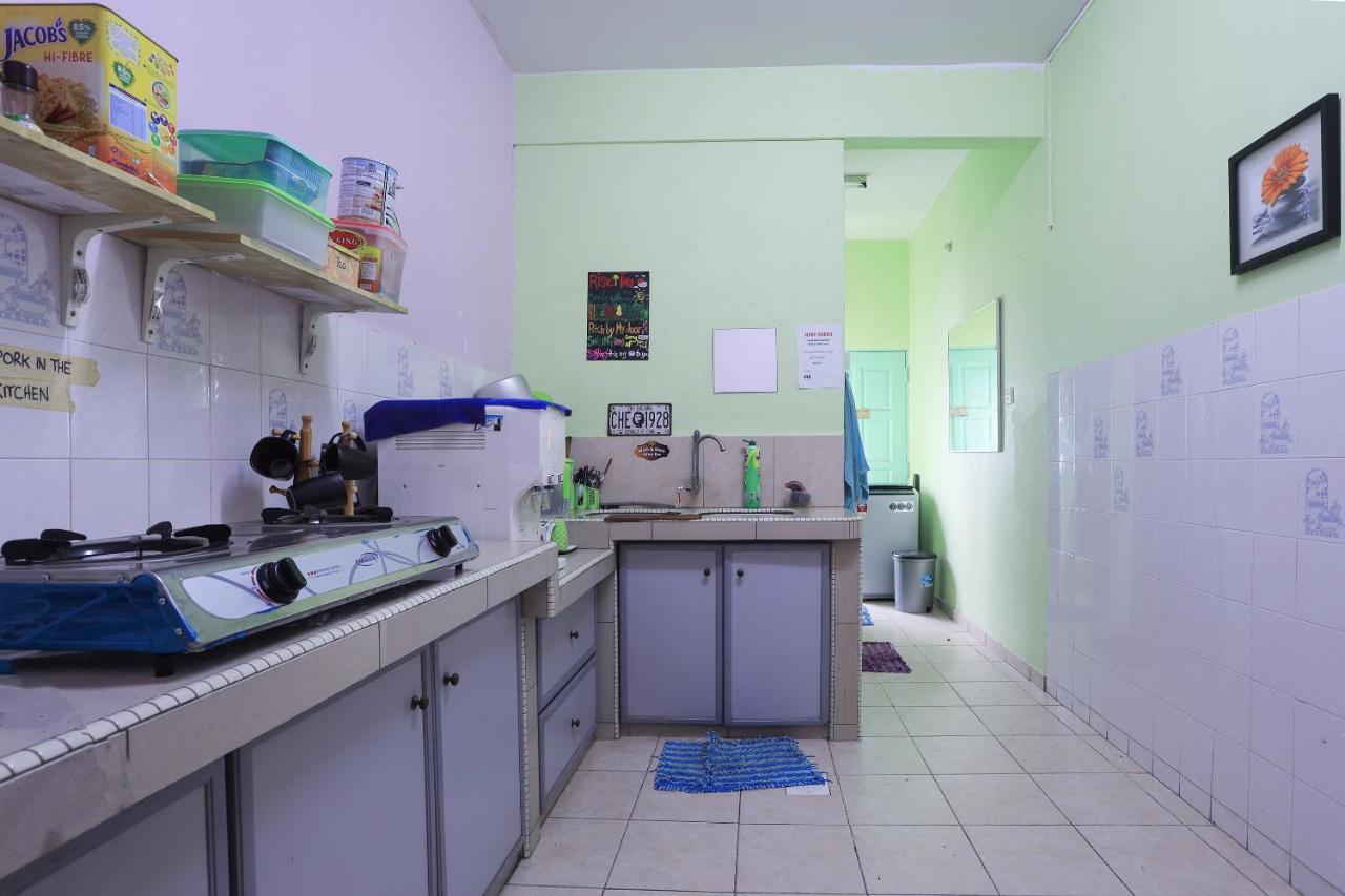 Oyo Home 90229, 3 Little Birds Homestay 4Bhk Malacca Kültér fotó