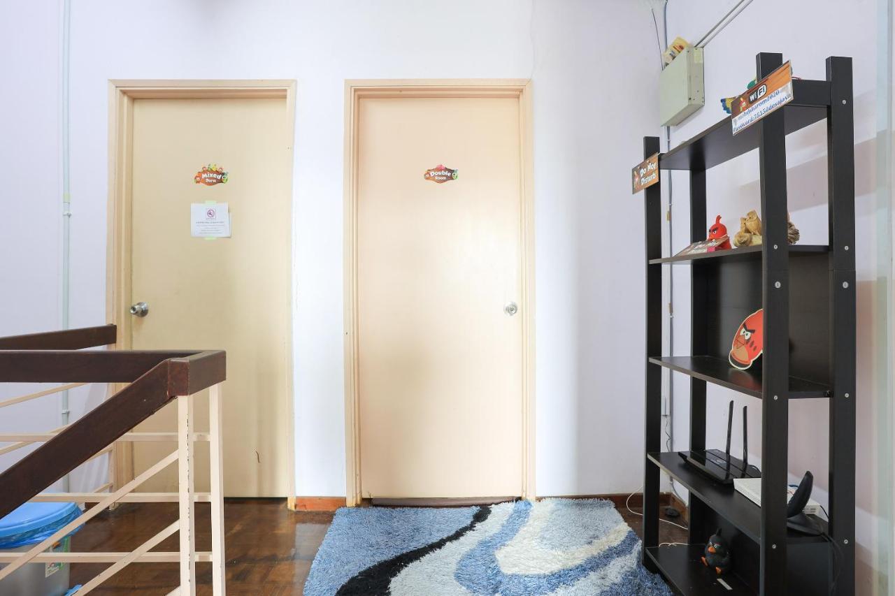 Oyo Home 90229, 3 Little Birds Homestay 4Bhk Malacca Kültér fotó